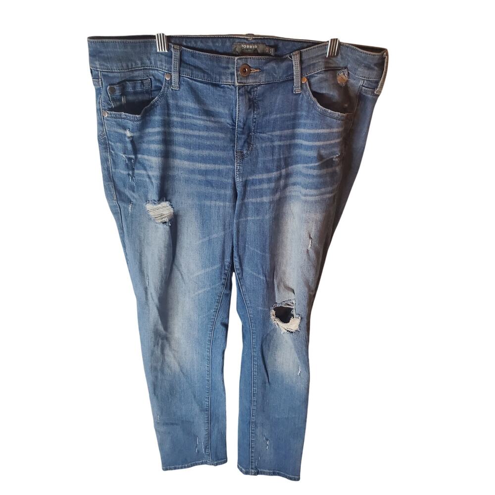 Torrid Boyfriend Straight Vintage Stretch Distressed Jeans. 14R